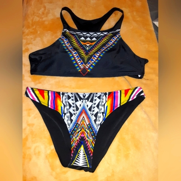 Womens size large,  poo chai two piece swimsuit - Picture 1 of 4